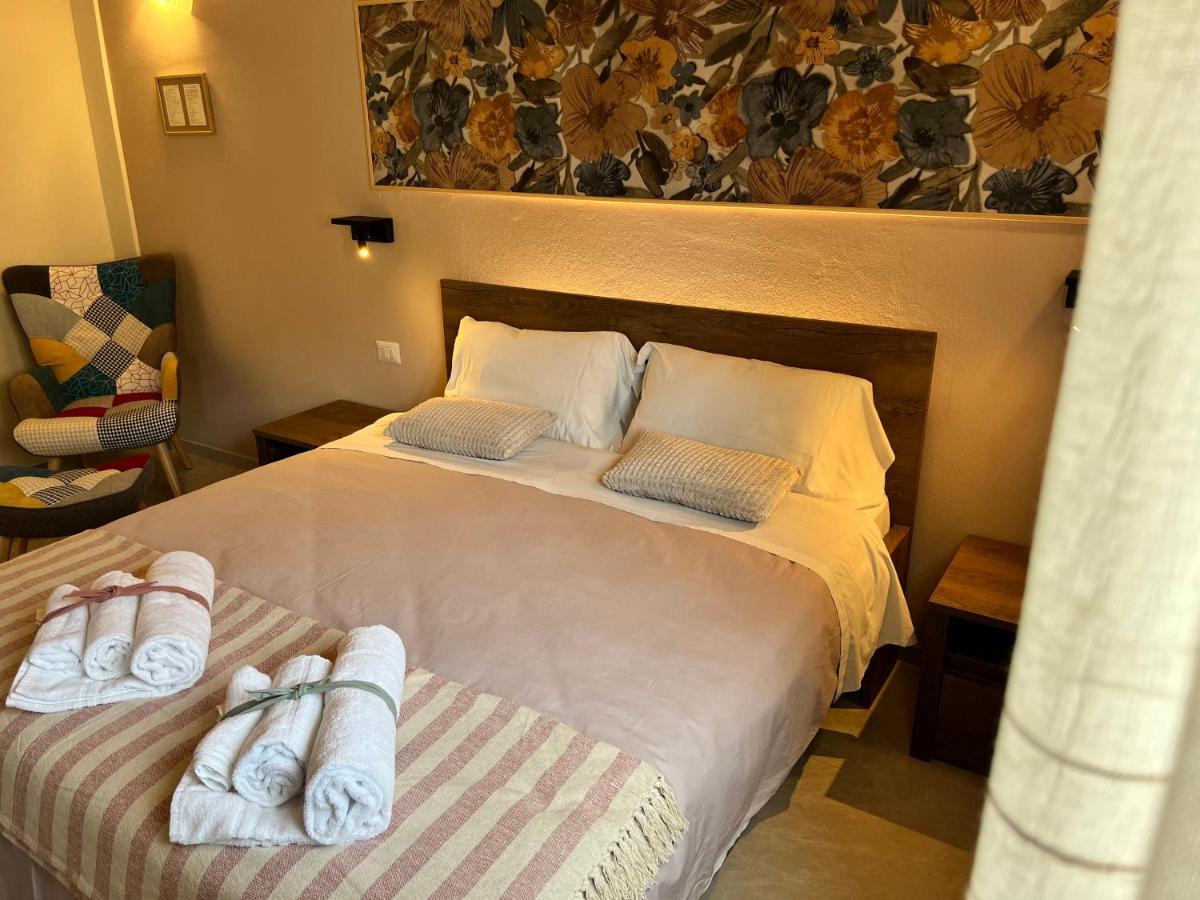 Algueroof Bed & Breakfast ภายนอก รูปภาพ